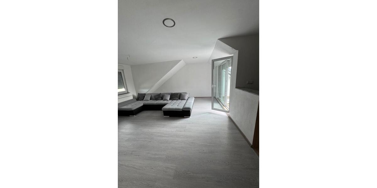 Dachgeschoßwohnung Dortmund Brackel - 3.5 Zimmer, 86 m&sup2;, 1.200&euro; | Angebot:26534151