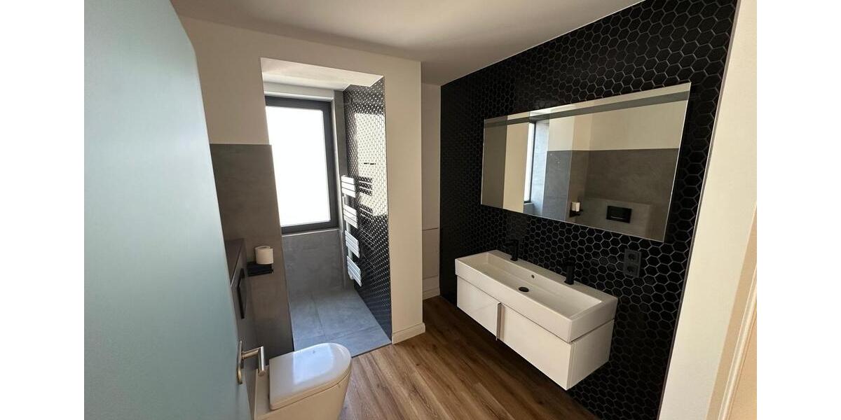 Etagenwohnung Wuppertal Elberfeld - 2 Zimmer, 68 m&sup2;, 880&euro; | Angebot:25931844