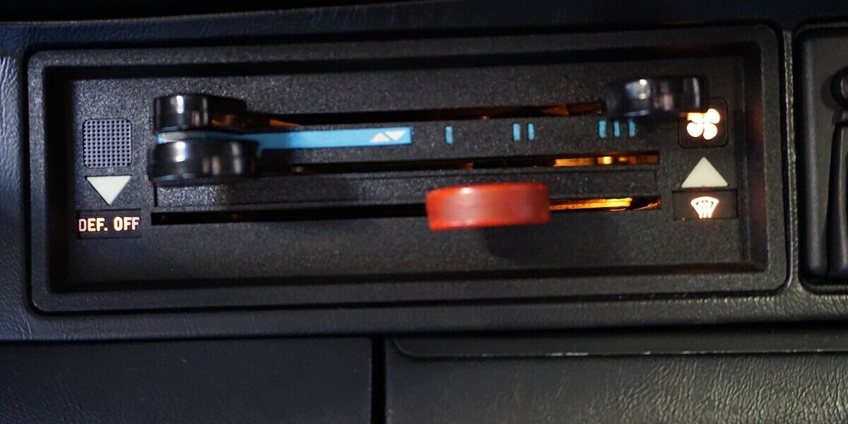 Porsche 911 G-Modell Targa SC Radio deutsch Fzg. 168.560 km 68.800 &euro; Wuppertal 42327