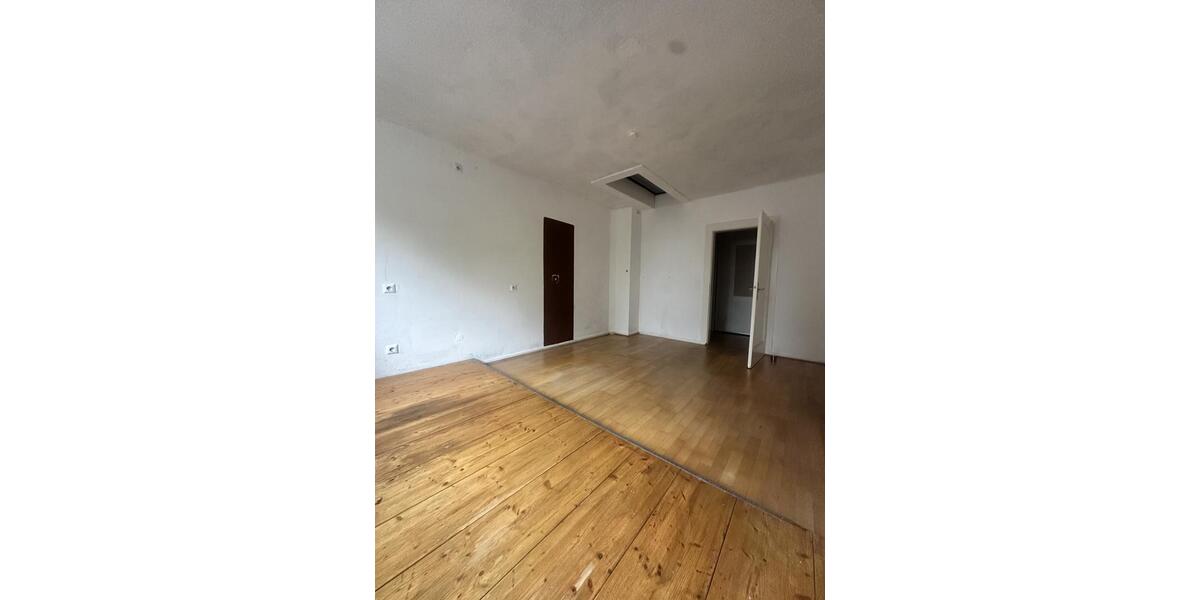 Etagenwohnung Wuppertal Gemarkung Langerfeld - 4 Zimmer, 107 m&sup2;, 980&euro; | Angebot:25648690