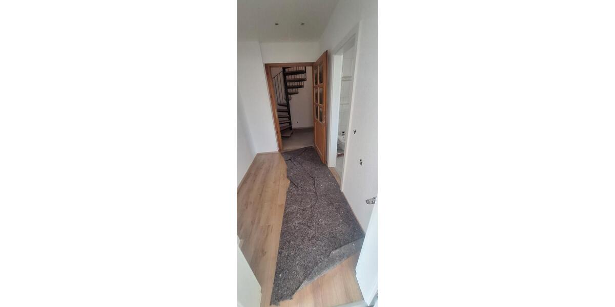 Maisonettenwohnung Velbert Langenberg - 5 Zimmer, 124 m&sup2;, 875&euro; | Angebot:26676320