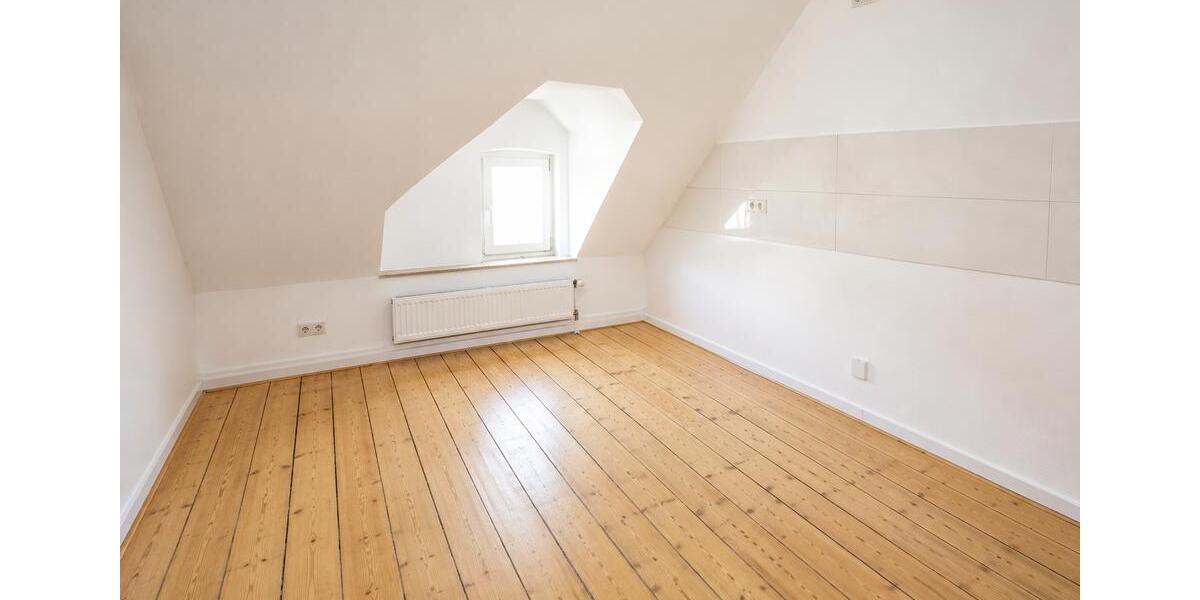 Dachgeschoßwohnung Unna - 3 Zimmer, 81 m&sup2;, 650&euro; | Angebot:26653891