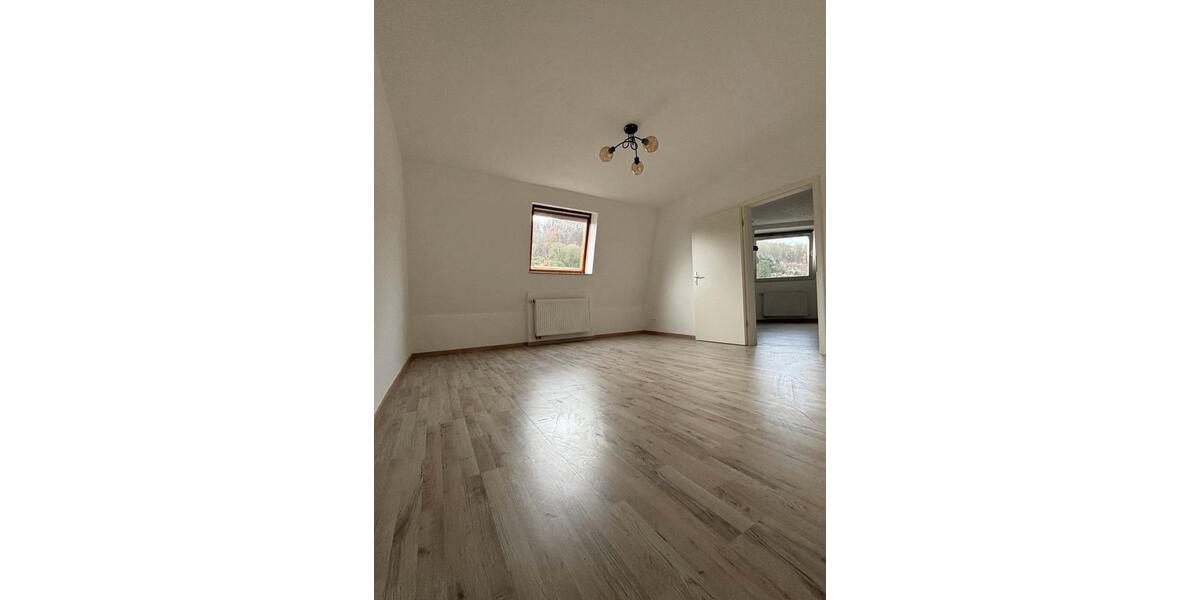 Dachgeschoßwohnung Hagen Hagen-Nord - 4 Zimmer, 92 m&sup2;, 900&euro; | Angebot:27623419