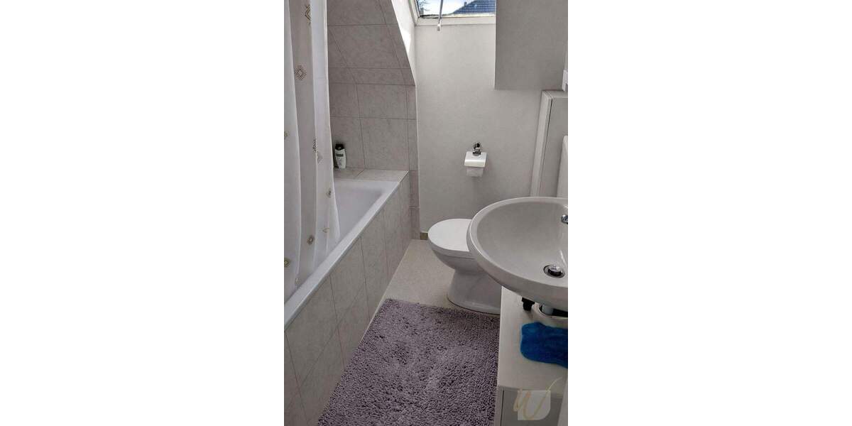 Etagenwohnung Velbert Mitte - 5 Zimmer, 119 m&sup2;, 175.000&euro; | Angebot:25682147