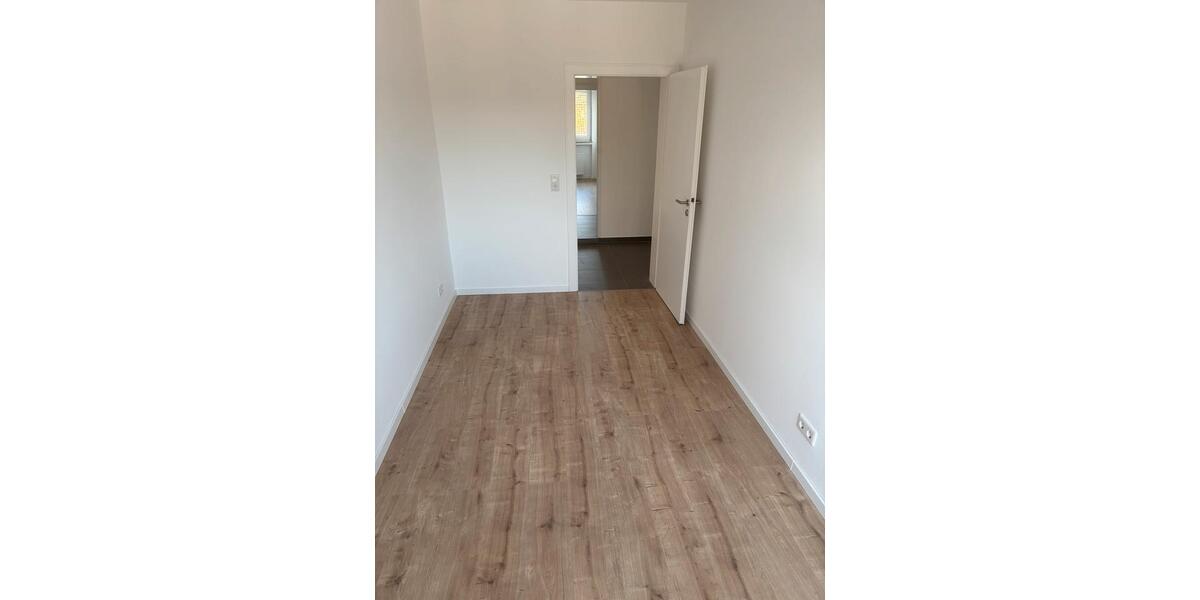 Etagenwohnung Wuppertal Gemarkung Elberfeld - 3 Zimmer, 68 m&sup2;, 749&euro; | Angebot:25397391