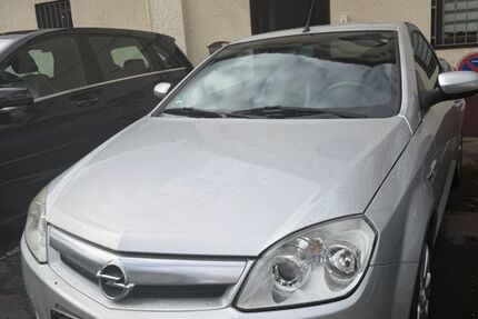 Opel Tigra 58.000 km 5.980 &euro; Hemer 58675