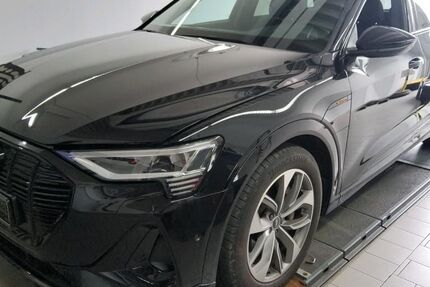 Audi e-tron 29.739 km 31.165 &euro; Hagen 58091