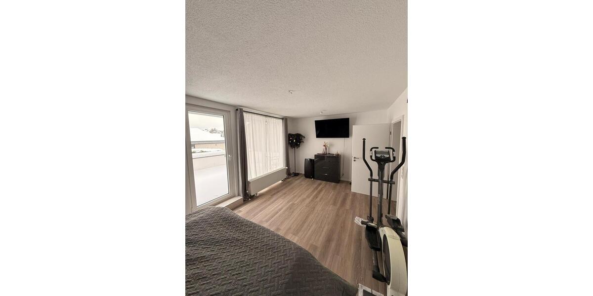 Etagenwohnung Iserlohn - 3 Zimmer, 140 m&sup2;, 1.260&euro; | Angebot:25961273