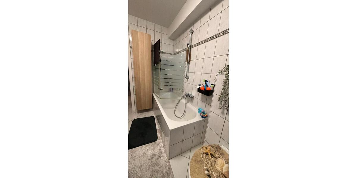 Etagenwohnung Remscheid Lüttringhausen - 3 Zimmer, 90 m&sup2;, 750&euro; | Angebot:25981072
