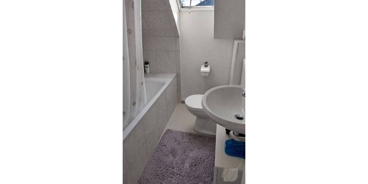 Etagenwohnung Velbert Mitte - 5 Zimmer, 119 m&sup2;, 149.000&euro; | Angebot:26730890