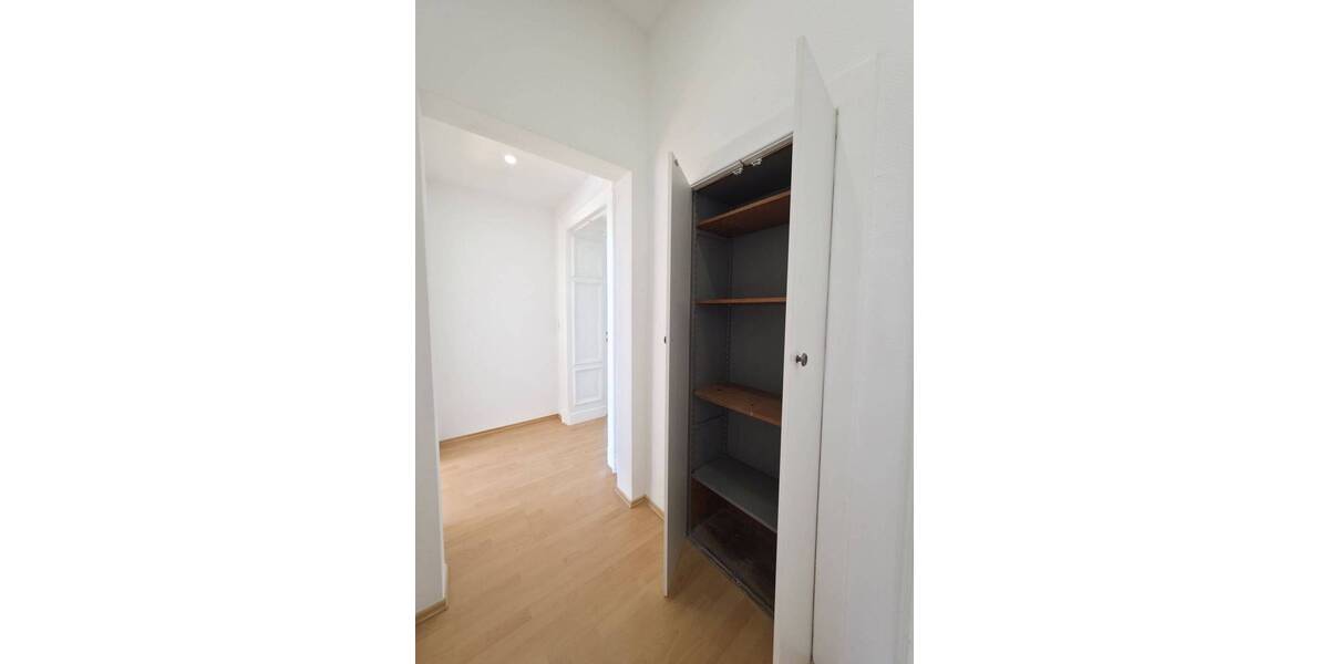 Etagenwohnung Wuppertal Barmen - 3 Zimmer, 82 m&sup2;, 695&euro; | Angebot:26733296