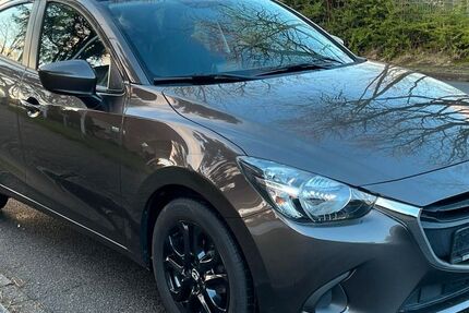 Mazda 2 195.000 km 5.700 &euro; Bochum 44805