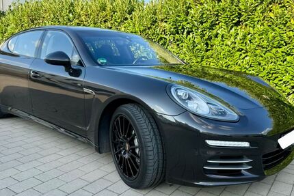 Porsche Panamera 69.808 km 37.999 &euro; Dortmund 44229