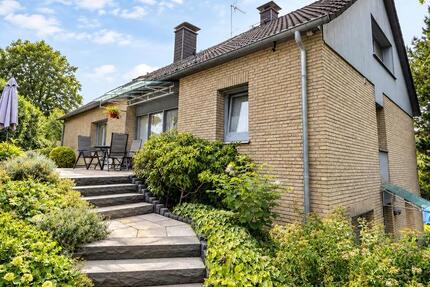 Haus Kierspe - 9 Zimmer, 260 m&sup2;, 678.000&euro; | Angebot:27440687
