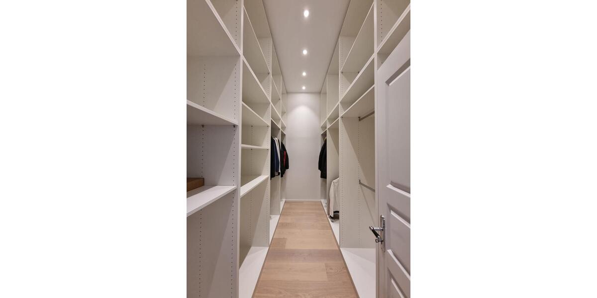 Erdgeschoßwohnung Wuppertal Gemarkung Langerfeld - 4 Zimmer, 200 m&sup2;, 3.000&euro; | Angebot:25394175