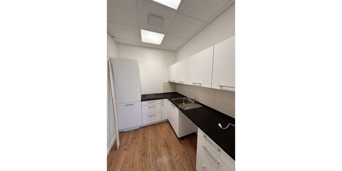 Gewerbeobjekt Holzwickede - 5 Zimmer, 150 m&sup2;, 1.500&euro; | Angebot:26361240
