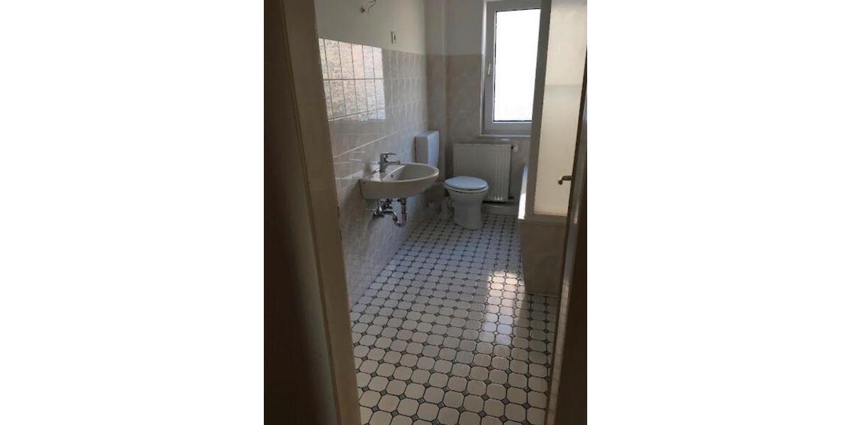 Etagenwohnung Wuppertal Gemarkung Elberfeld - 2 Zimmer, 65 m&sup2;, 600&euro; | Angebot:25942439