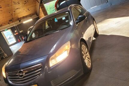 Opel Insignia 156.000 km 2.900 &euro; Remscheid 42855