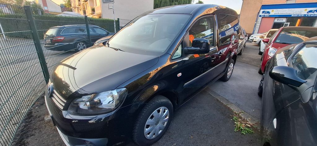 VW Caddy 183.000 km 5.500 &euro; Dortmund 44339