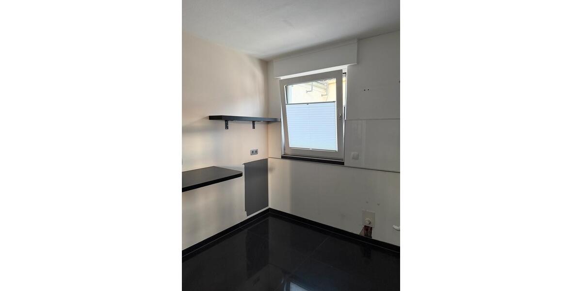 Etagenwohnung Hagen Hagen-Mitte - 3 Zimmer, 100 m&sup2;, 850&euro; | Angebot:26703572