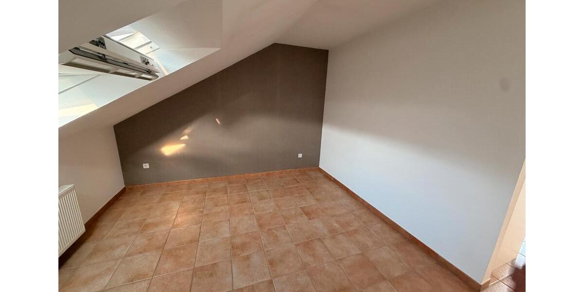Dachgeschoßwohnung Dortmund Brackel - 3 Zimmer, 106 m&sup2;, 1.200&euro; | Angebot:27603278