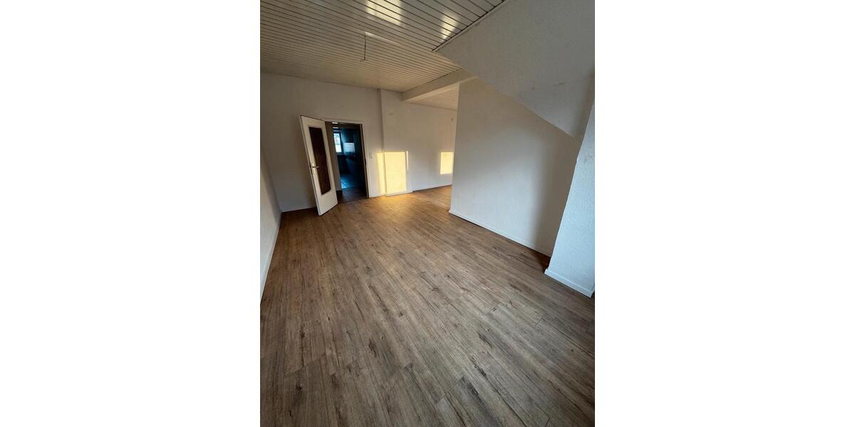 Etagenwohnung Hemer - 3 Zimmer, 90 m&sup2;, 700&euro; | Angebot:26405921