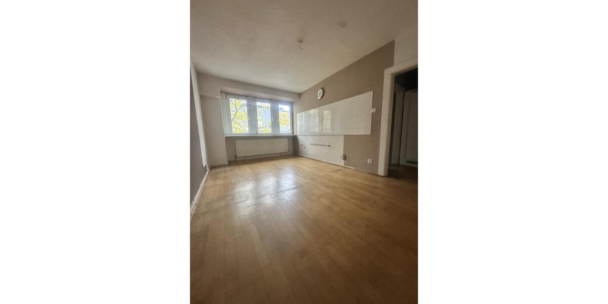 Etagenwohnung Wuppertal Gemarkung Langerfeld - 4 Zimmer, 107 m&sup2;, 250&euro; | Angebot:26545796