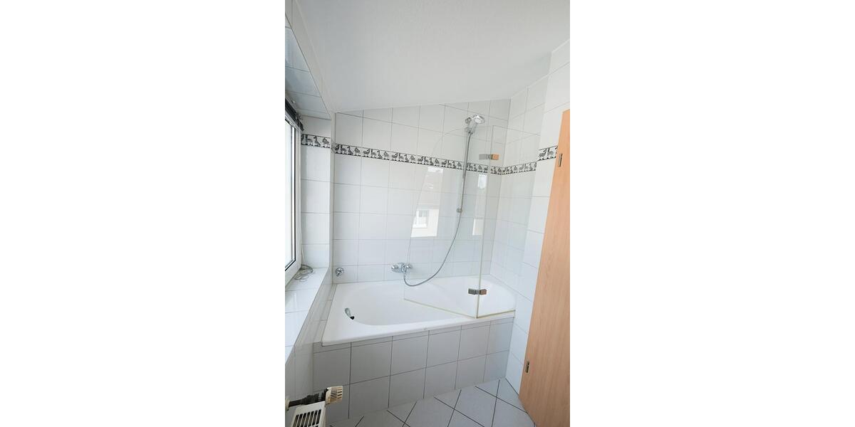 Dachgeschoßwohnung Wuppertal Gemarkung Langerfeld - 3 Zimmer, 82 m&sup2;, 189.000&euro; | Angebot:27624214