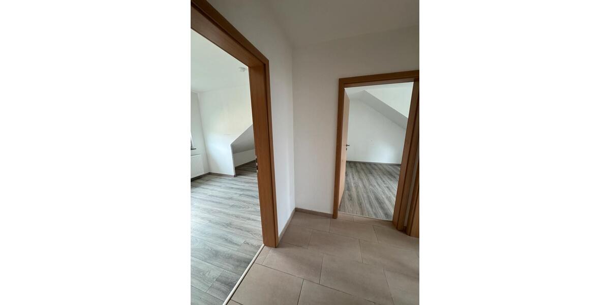 Dachgeschoßwohnung Dortmund Brackel - 3.5 Zimmer, 86 m&sup2;, 1.200&euro; | Angebot:26534151