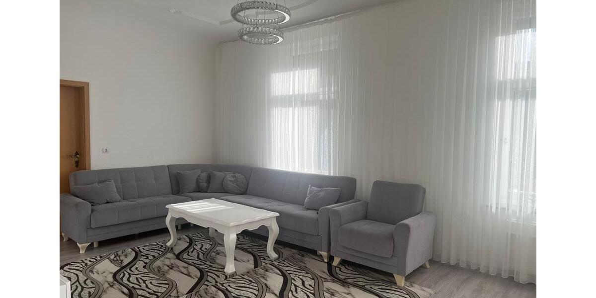 Etagenwohnung Werdohl - 4 Zimmer, 135 m&sup2;, 750&euro; | Angebot:25719961