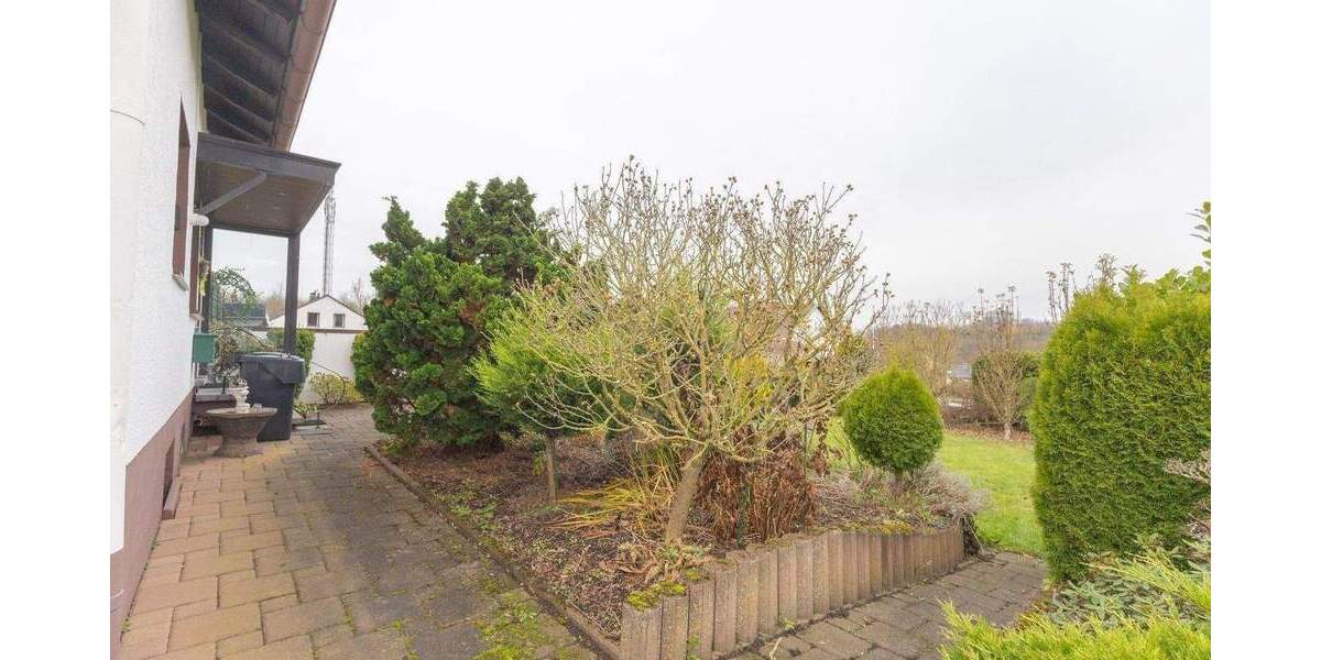 Einfamilienhaus Menden Mitte - 5 Zimmer, 122 m&sup2;, 215.000&euro; | Angebot:25729252