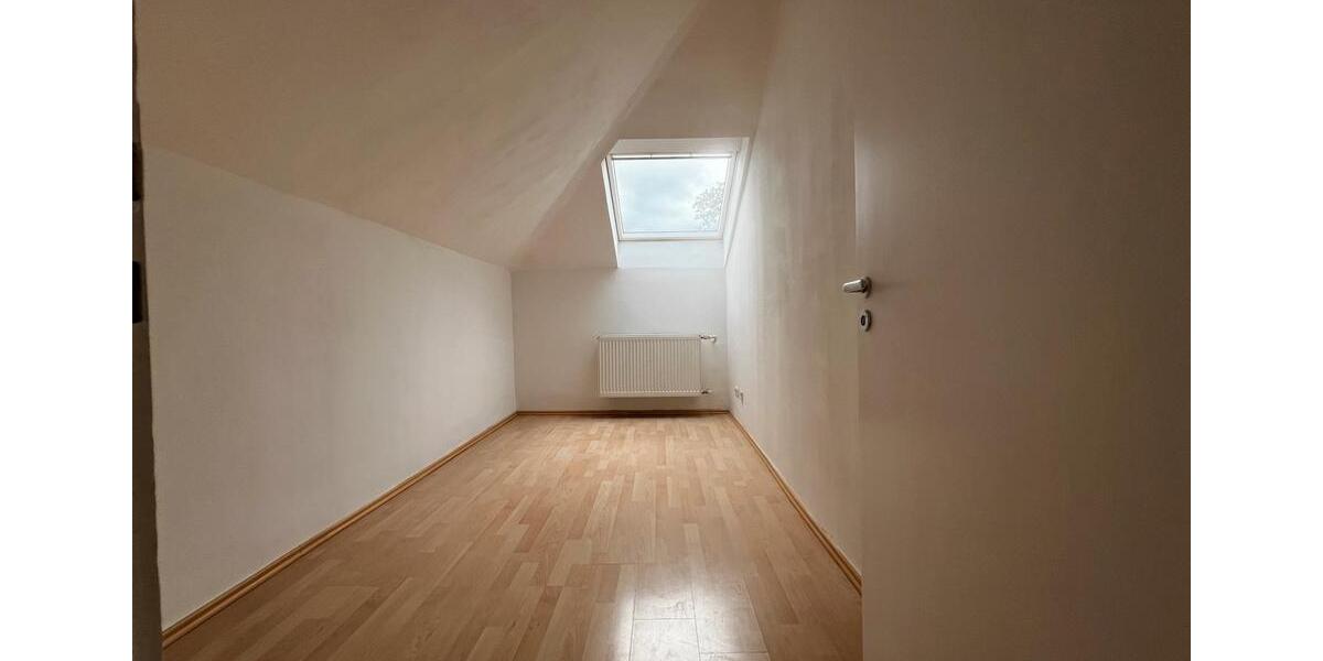 Dachgeschoßwohnung Lüdenscheid Othlinghausen - 4 Zimmer, 100 m&sup2;, 690&euro; | Angebot:24791701