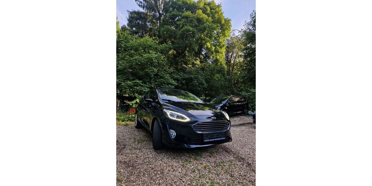 Ford Fiesta 81.699 km 7.499 &euro; Remscheid 42859