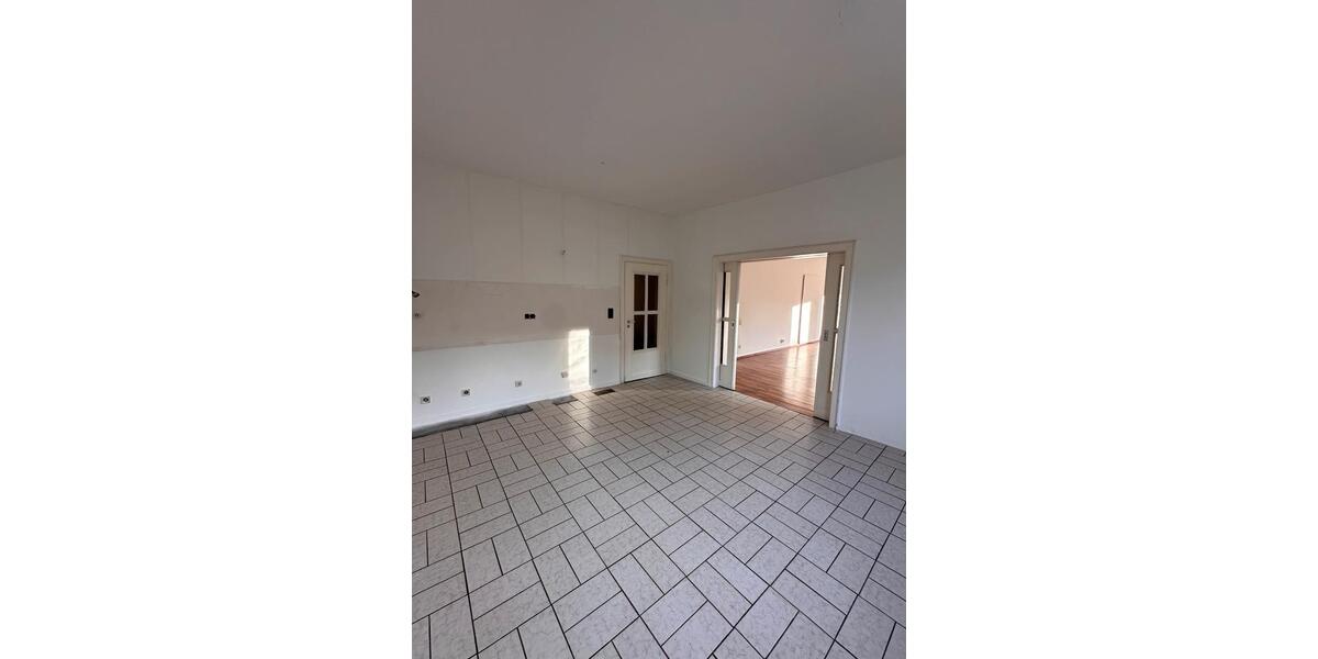 Etagenwohnung Dortmund Innenstadt Ost - 2 Zimmer, 100 m&sup2;, 1.100&euro; | Angebot:25131541