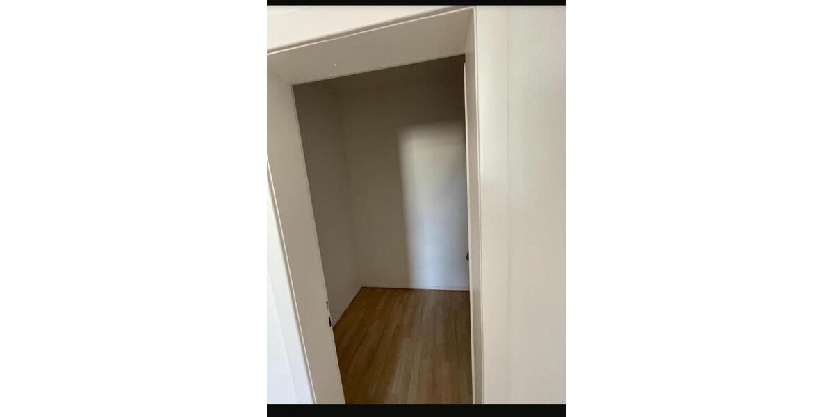Dachgeschoßwohnung Iserlohn - 4 Zimmer, 90 m&sup2;, 800&euro; | Angebot:27619549