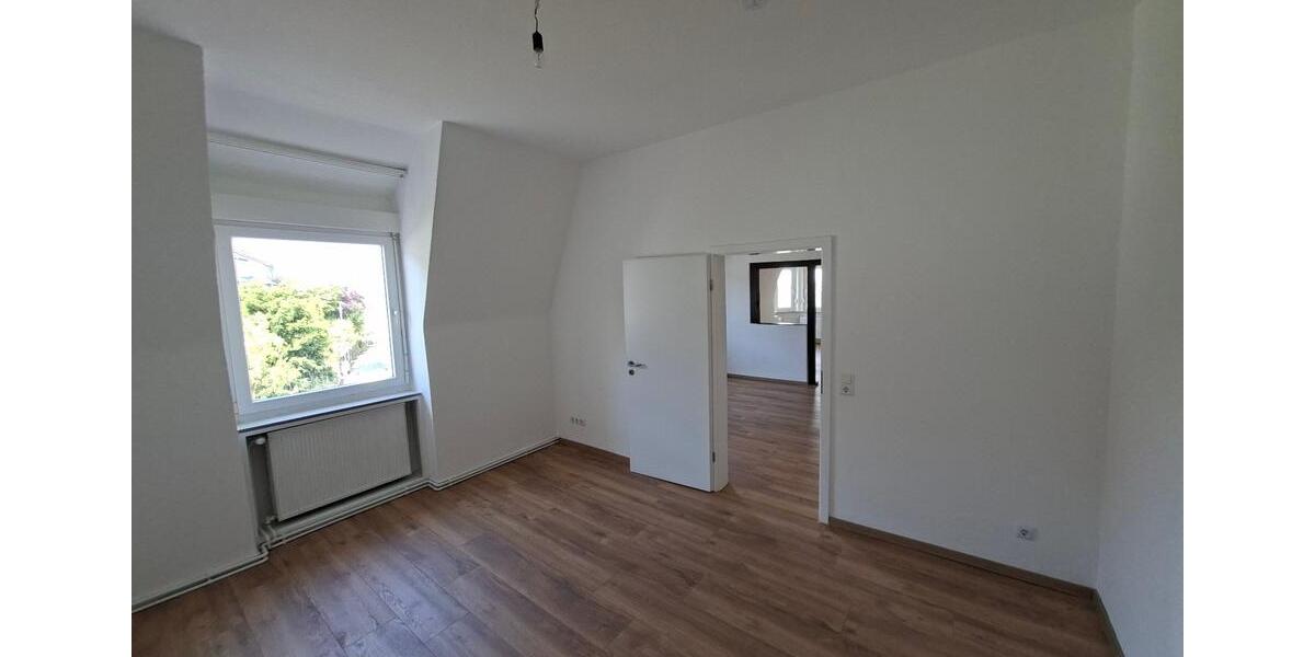 Dachgeschoßwohnung Gevelsberg - 4.5 Zimmer, 96 m&sup2;, 900&euro; | Angebot:27626230