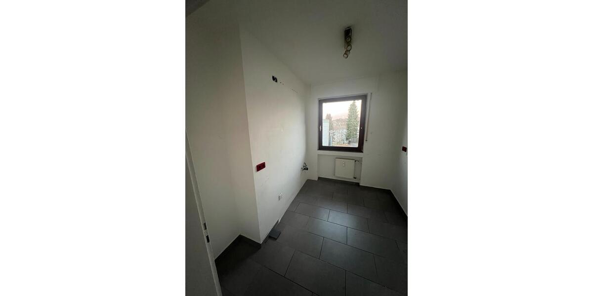 Maisonettenwohnung Lüdenscheid Staberg - 6 Zimmer, 160 m&sup2;, 1.250&euro; | Angebot:26026042