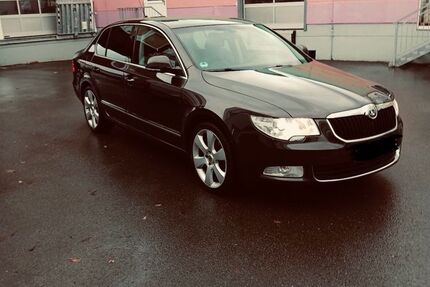 Skoda Superb 192.000 km 6.800 &euro; Halver 58553