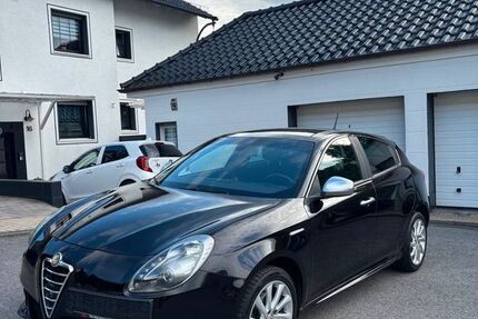 Alfa Romeo Giulietta 175.600 km 7.500 &euro; Hagen 58135