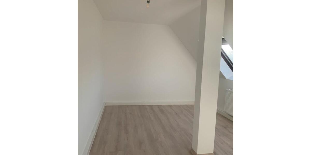 Dachgeschoßwohnung Herne Wanne - 3 Zimmer, 65 m&sup2;, 399&euro; | Angebot:25784507