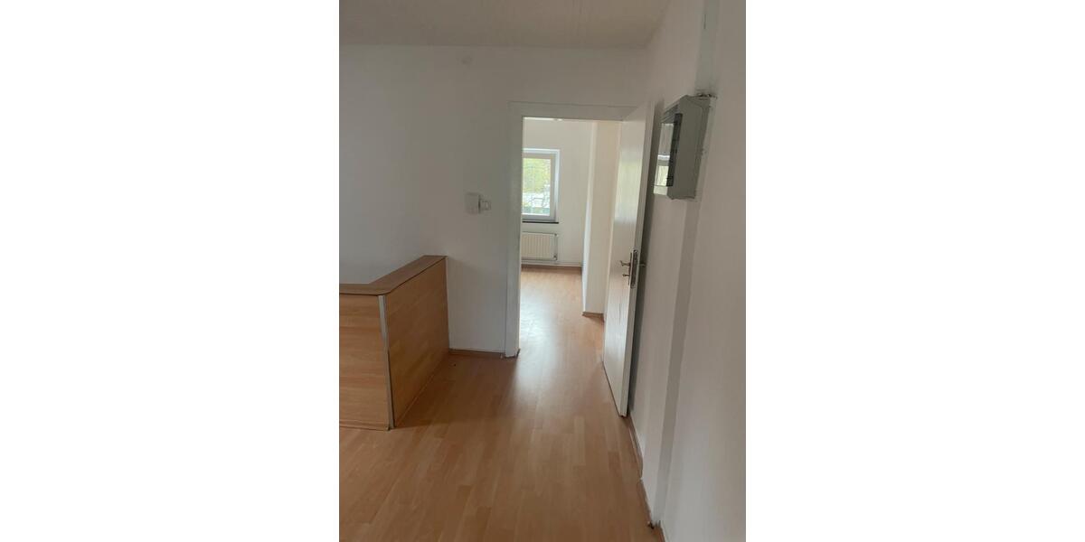 Dachgeschoßwohnung Iserlohn - 3 Zimmer, 80 m&sup2;, 500&euro; | Angebot:26366507