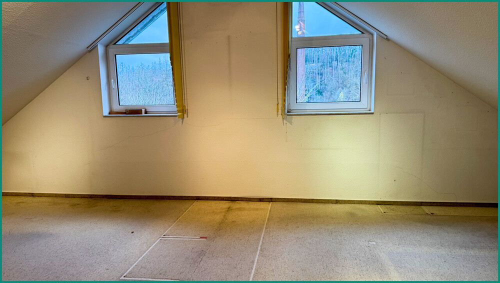 EINFAMILIENHAUS MIT EINLIEGERWOHNUNG UND GARAGE IN SCHÖNER WOHNLAGE VON RADEVORMWALD - Einfamilienhaus Radevormwald | Angebot:26560835