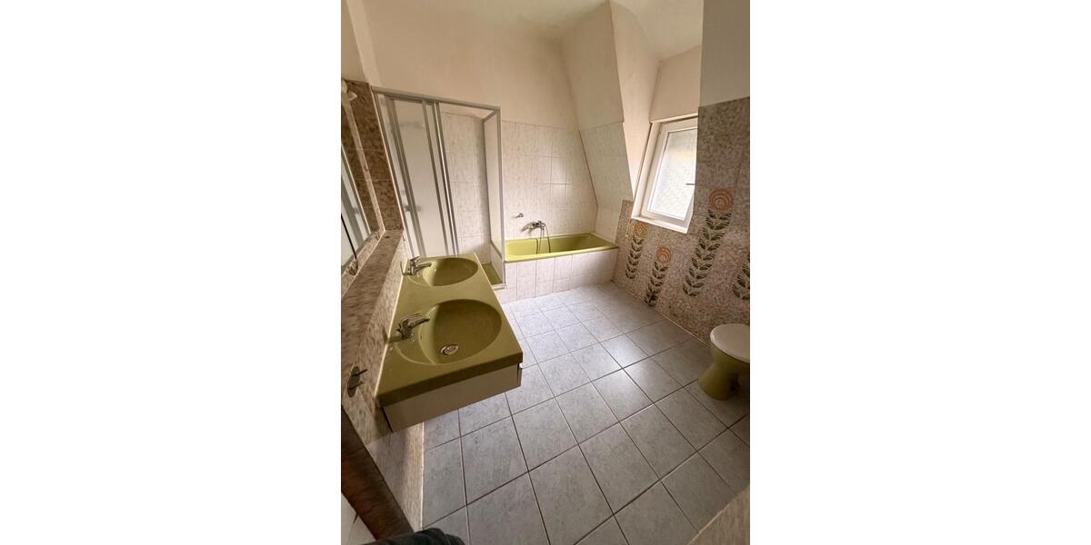Mehrfamilienhaus, Wohnhaus Hemer - 8 Zimmer, 230 m&sup2;, 330.000&euro; | Angebot:27083333