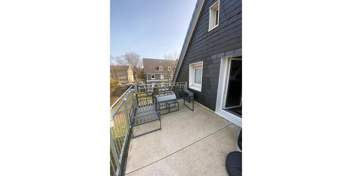 Dachgeschoßwohnung Remscheid Gemarkung Bergisch Born - 3 Zimmer, 85 m&sup2;, 1.170&euro; | Angebot:25851917