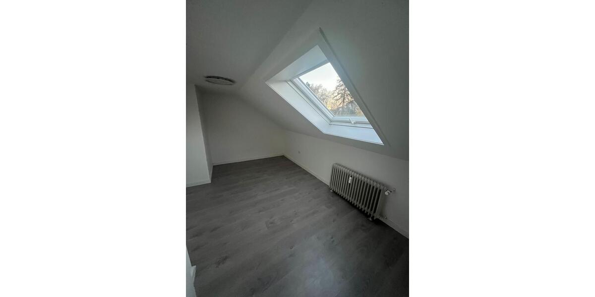 Maisonettenwohnung Lüdenscheid Staberg - 6 Zimmer, 160 m&sup2;, 1.250&euro; | Angebot:26026042