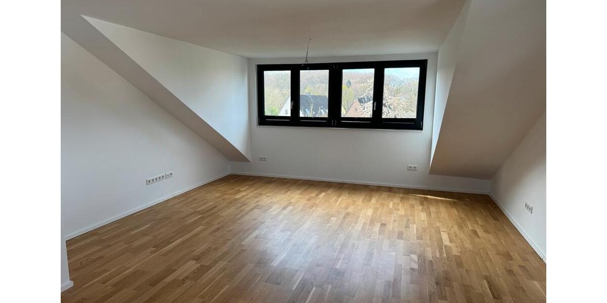 Dachgeschoßwohnung Dortmund Hörde - 2.5 Zimmer, 82 m&sup2;, 984&euro; | Angebot:25974943