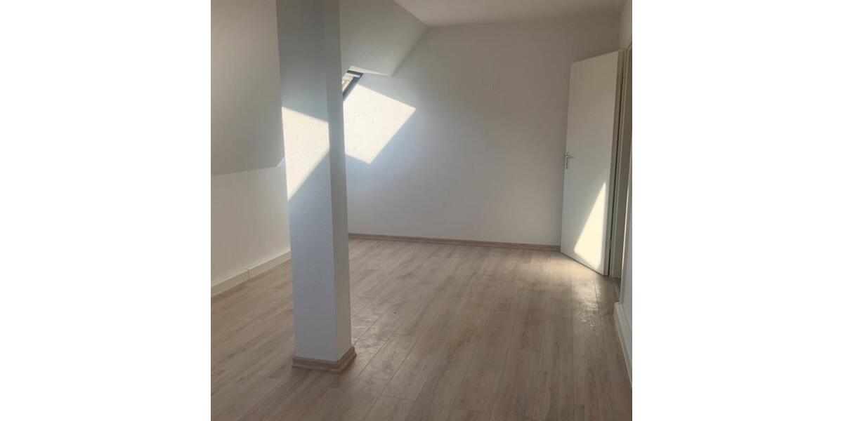 Dachgeschoßwohnung Herne Wanne - 3 Zimmer, 65 m&sup2;, 399&euro; | Angebot:25784507
