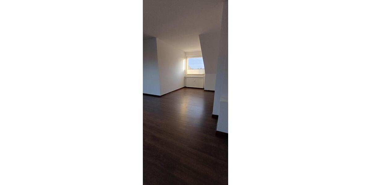 Dachgeschoßwohnung Lüdenscheid Staberg - 3 Zimmer, 80 m&sup2;, 460&euro; | Angebot:25882216
