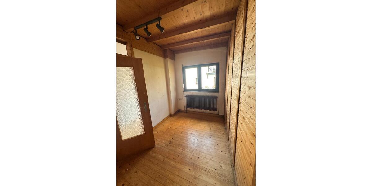 Reihenhaus Dortmund Aplerbeck - 6 Zimmer, 135 m&sup2;, 130.000&euro; | Angebot:26104442