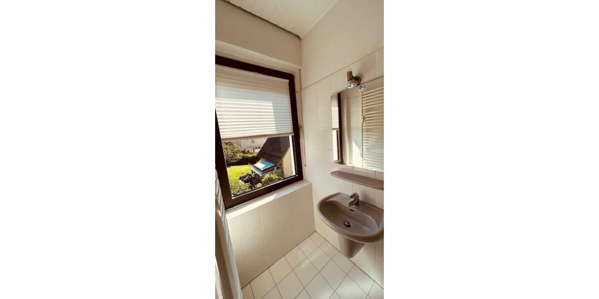 Dachgeschoßwohnung Halver - 3 Zimmer, 117 m&sup2;, 900&euro; | Angebot:25988805